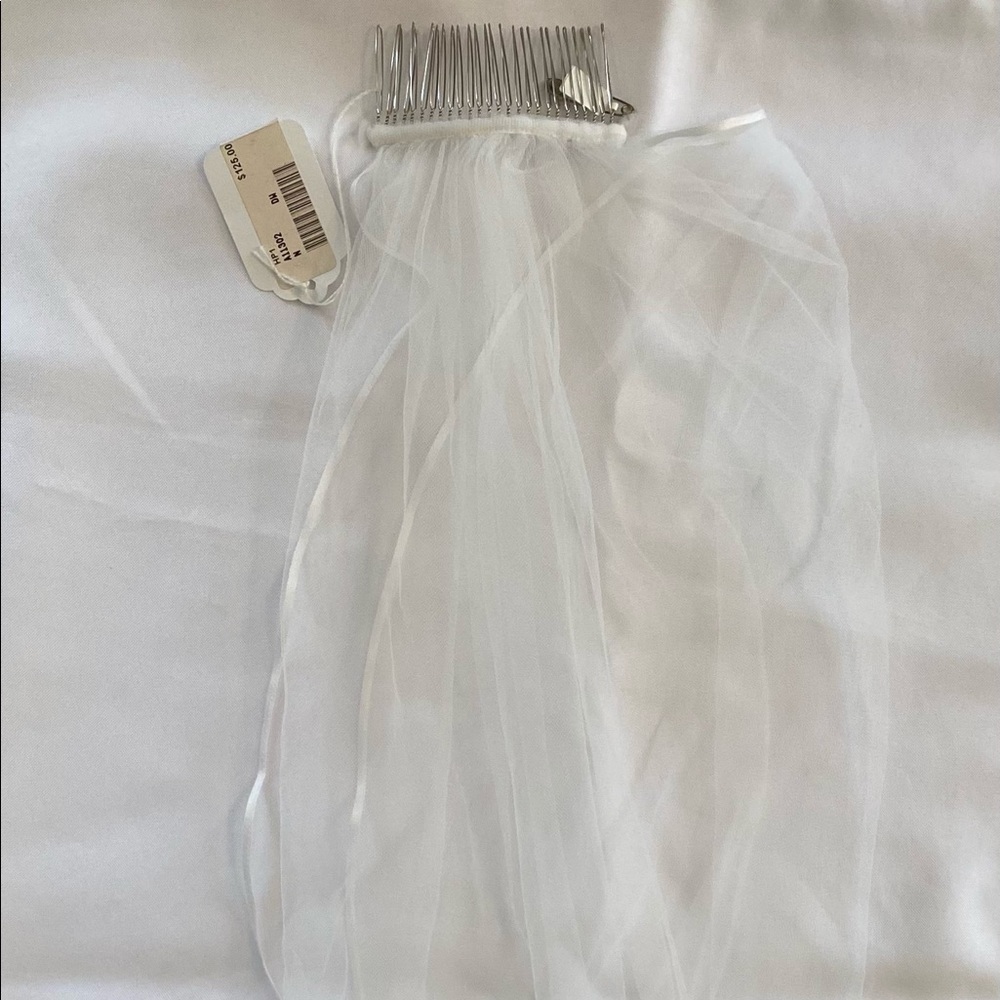 NWT white, bridal veil